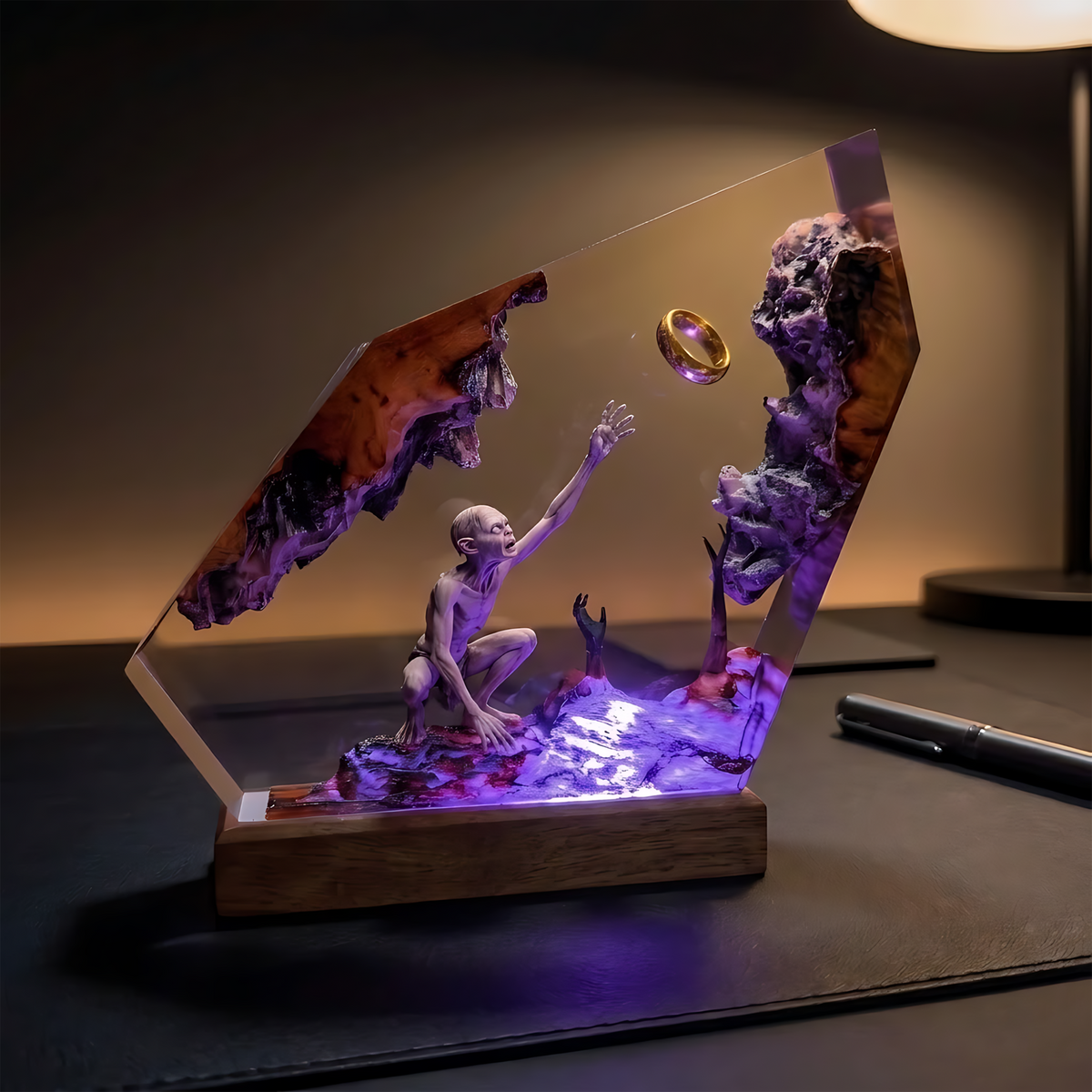 Gollum One Ring Resin Lamp – Lord of the Rings Mount Doom Epoxy Diorama Night Light