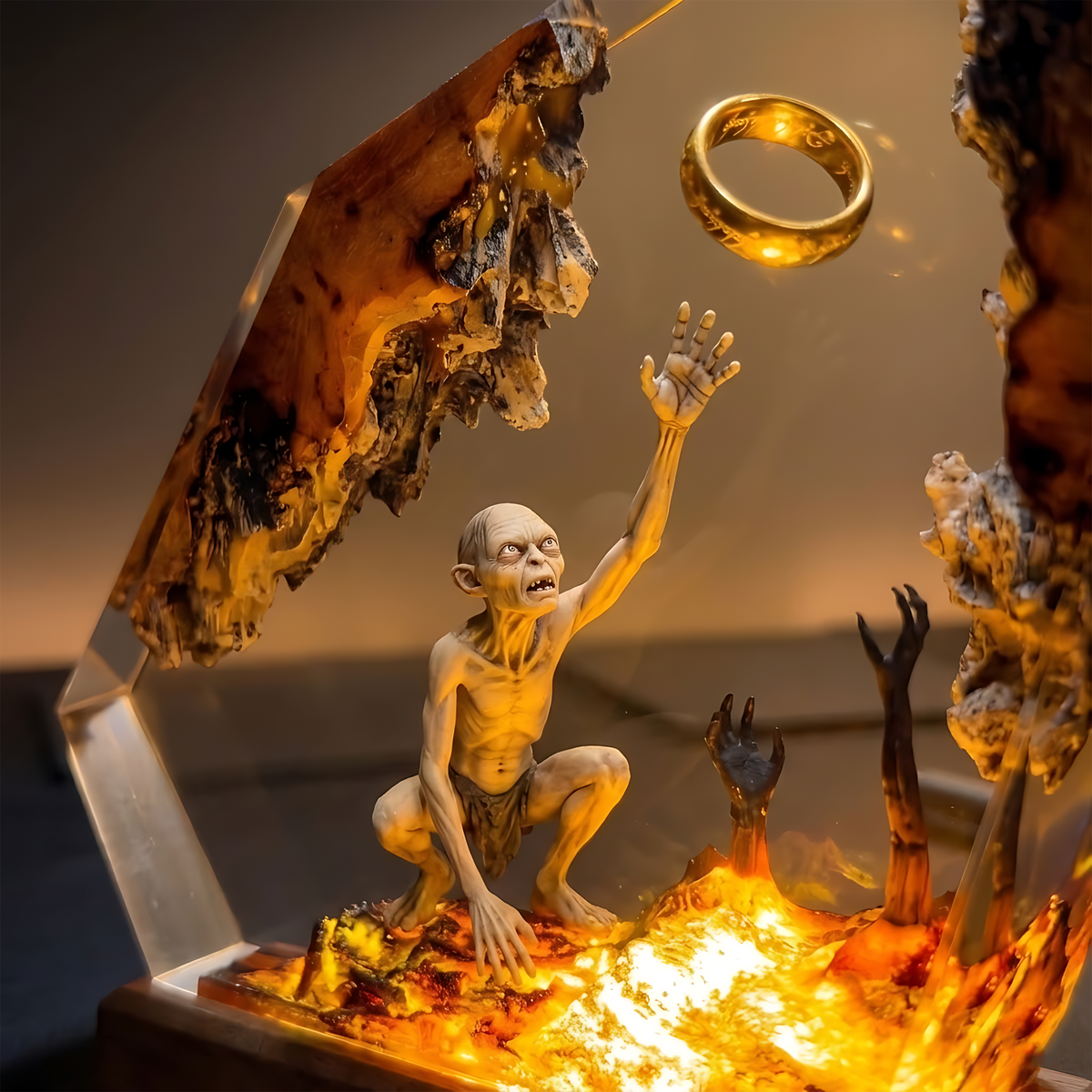 Gollum One Ring Resin Lamp – Lord of the Rings Mount Doom Epoxy Diorama Night Light