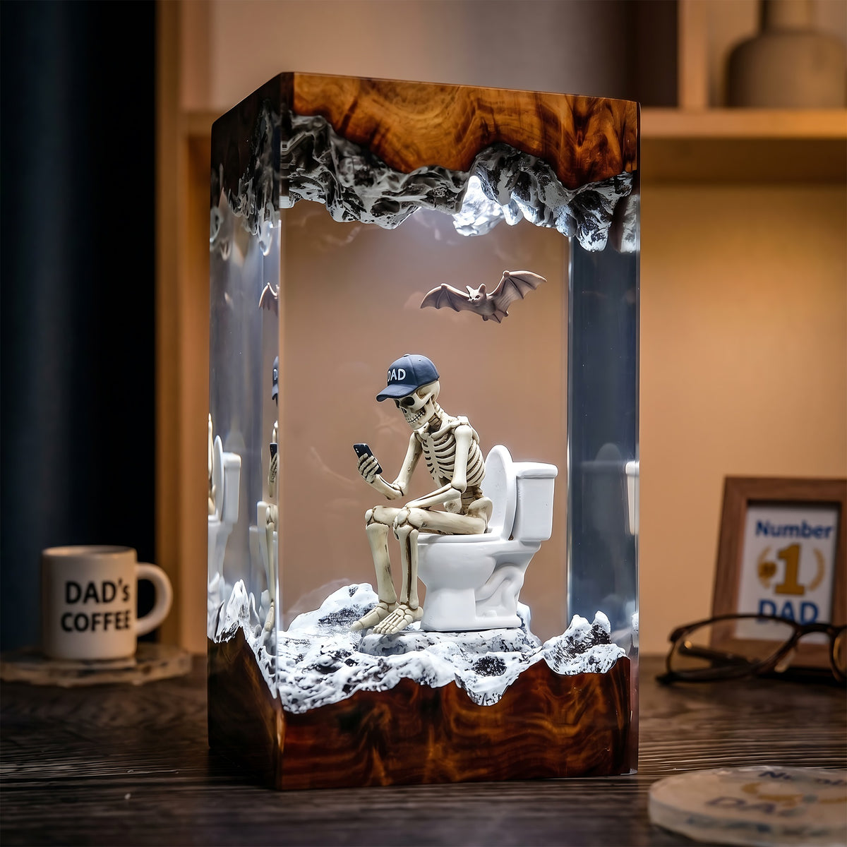 Funny Dad Skeleton Resin Lamp – Skeleton on Toilet with Phone, Halloween Epoxy Diorama Night Light, Dad Humor Gift
